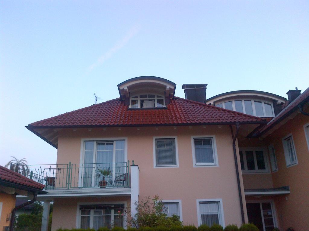 Pension Hiesel-Villa Untersbergblick Anthering Room photo
